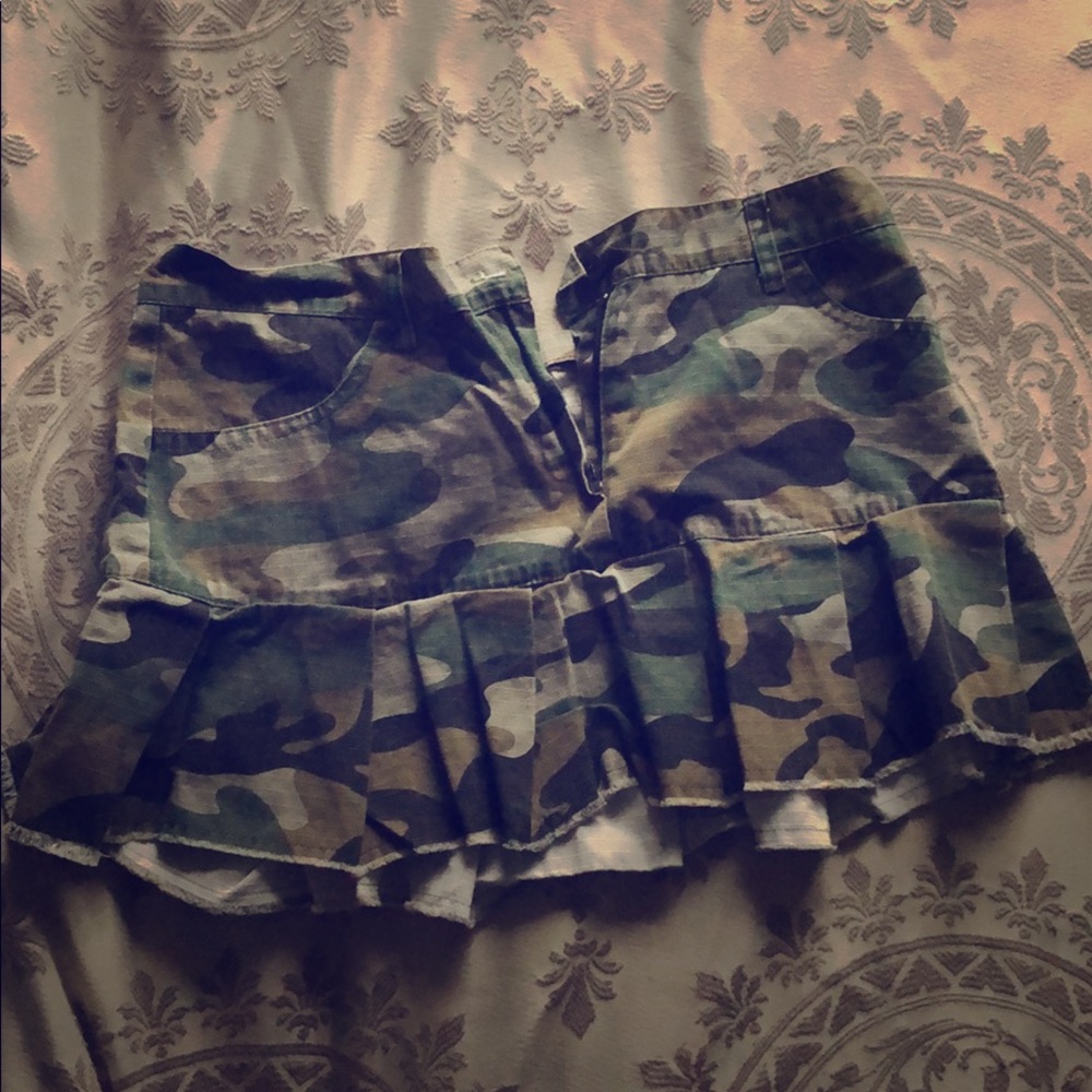 5/$25 Camo Skirt